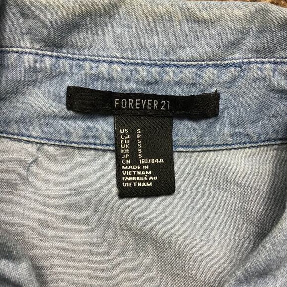 FOREVER 21 Women's Small Silver Tone Studded Chambray Pockets - Picture 5 of 9